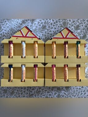 Burt’s Bees Cozy Cabin Holiday Surprises 12 Sticks of Lip Balm Various Flavors
